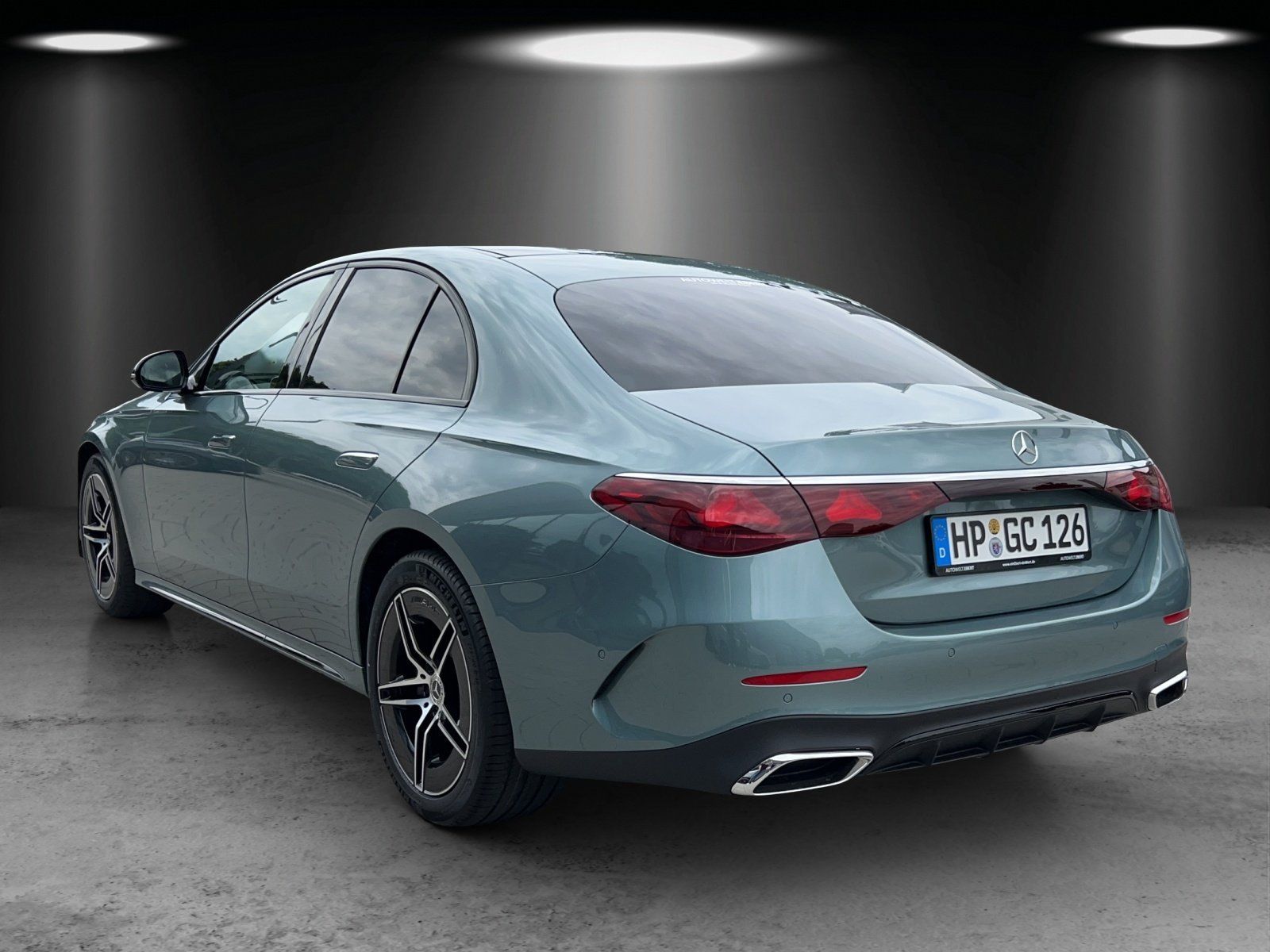 Fahrzeugabbildung Mercedes-Benz E 200 AMG Pano DISTRO Kamera NIGHT KeyGO 19"