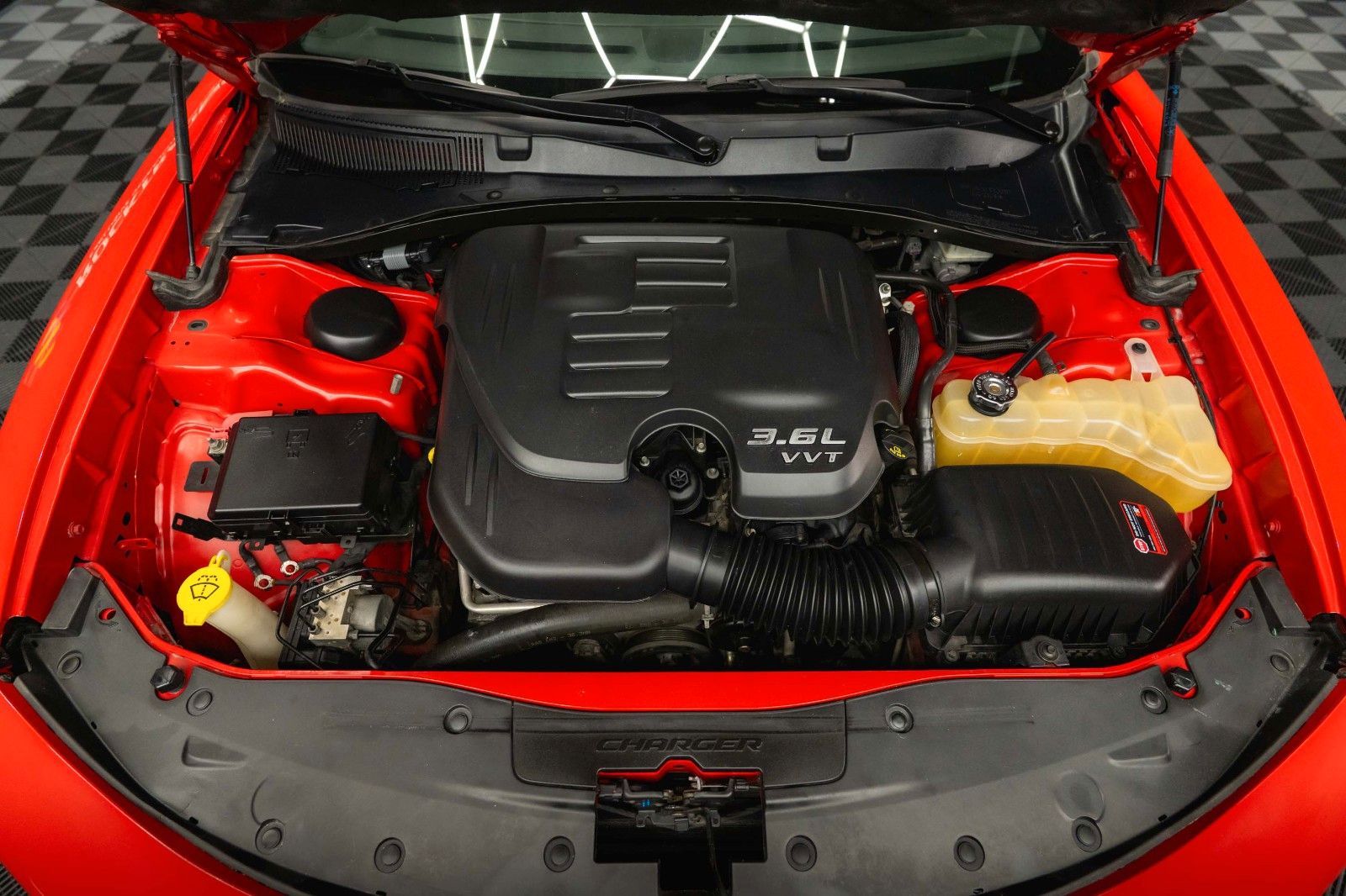 Fahrzeugabbildung Dodge Charger 3.6 FULL SRT Night Package *LED*Kamera*
