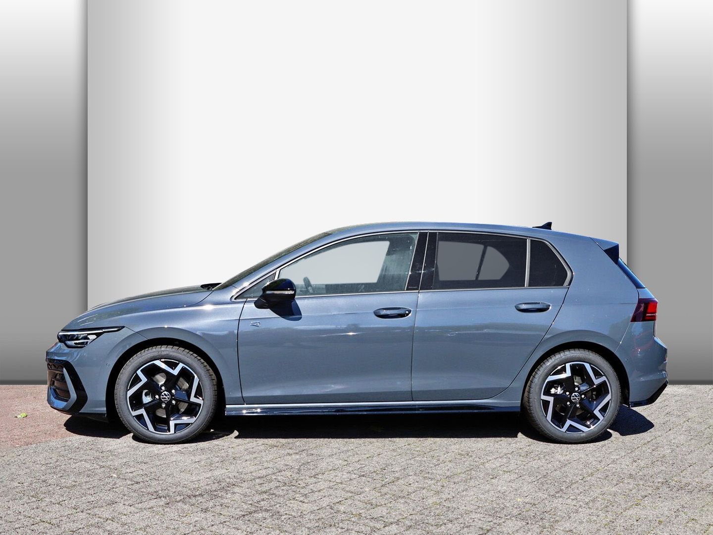 Volkswagen Golf VIII R-Line 1.5 eTSI OPF DSG ACC LED PLUS H foto 4