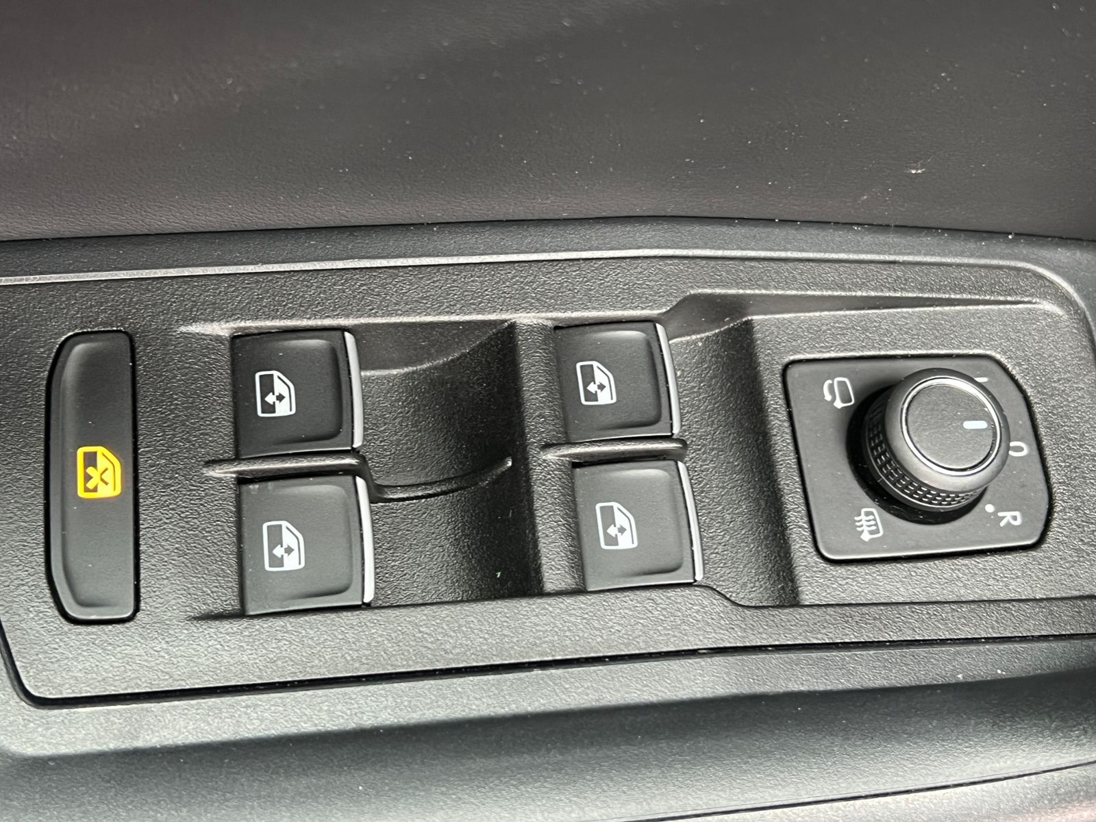 Fahrzeugabbildung Volkswagen T-Roc GOAL 1.5 TSI DSG *AHK, LED, "Plus"-Paket,