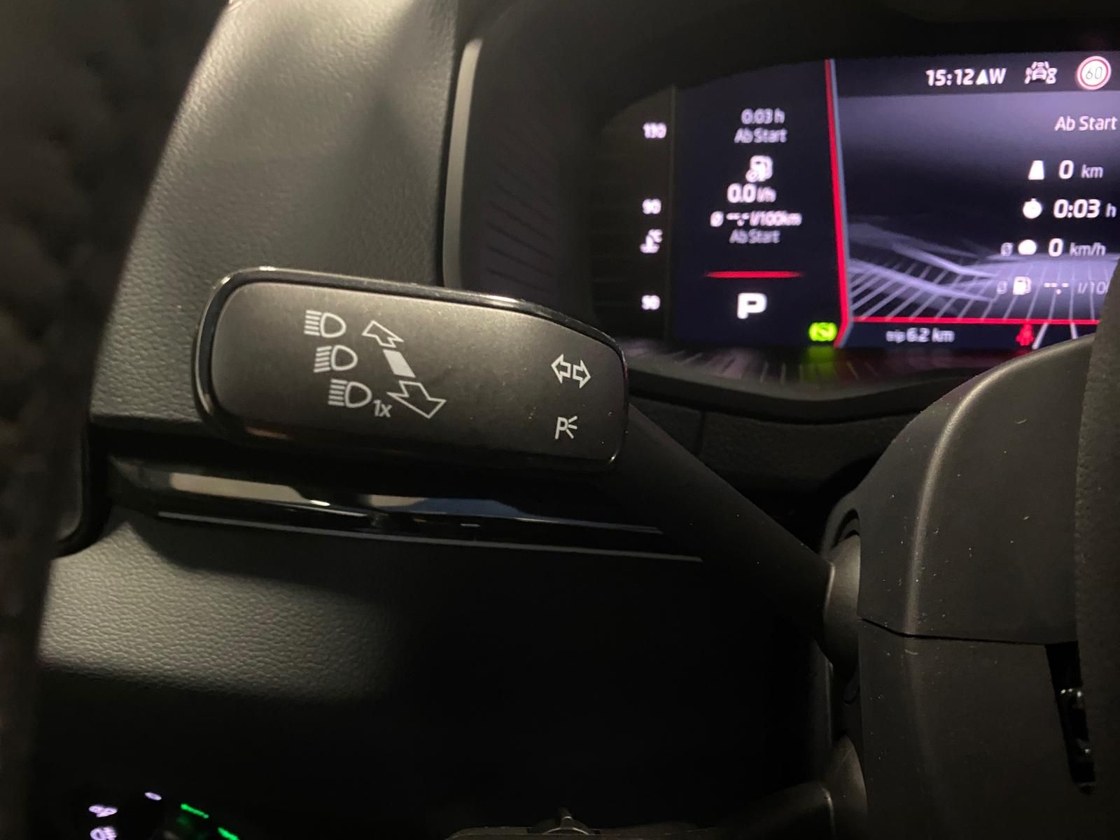 Fahrzeugabbildung SKODA Karoq 1.5 TSI SPORTLINE+5J GA+MATRIX+ACC+360+AHK