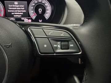 Audi Q2 35 TFSI S line Panodach Kamera elek. Heckkl.
