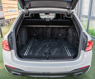 Fahrzeugabbildung BMW 520d xDrive Touring M-Sport°360°|HARMAN|HOLZ