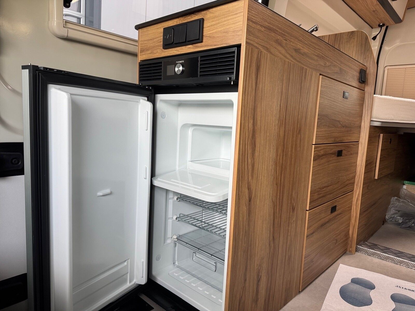 Fahrzeugabbildung Karmann Dexter 4x4 DE 570 AW Klima, RFK, Heizung 4KW