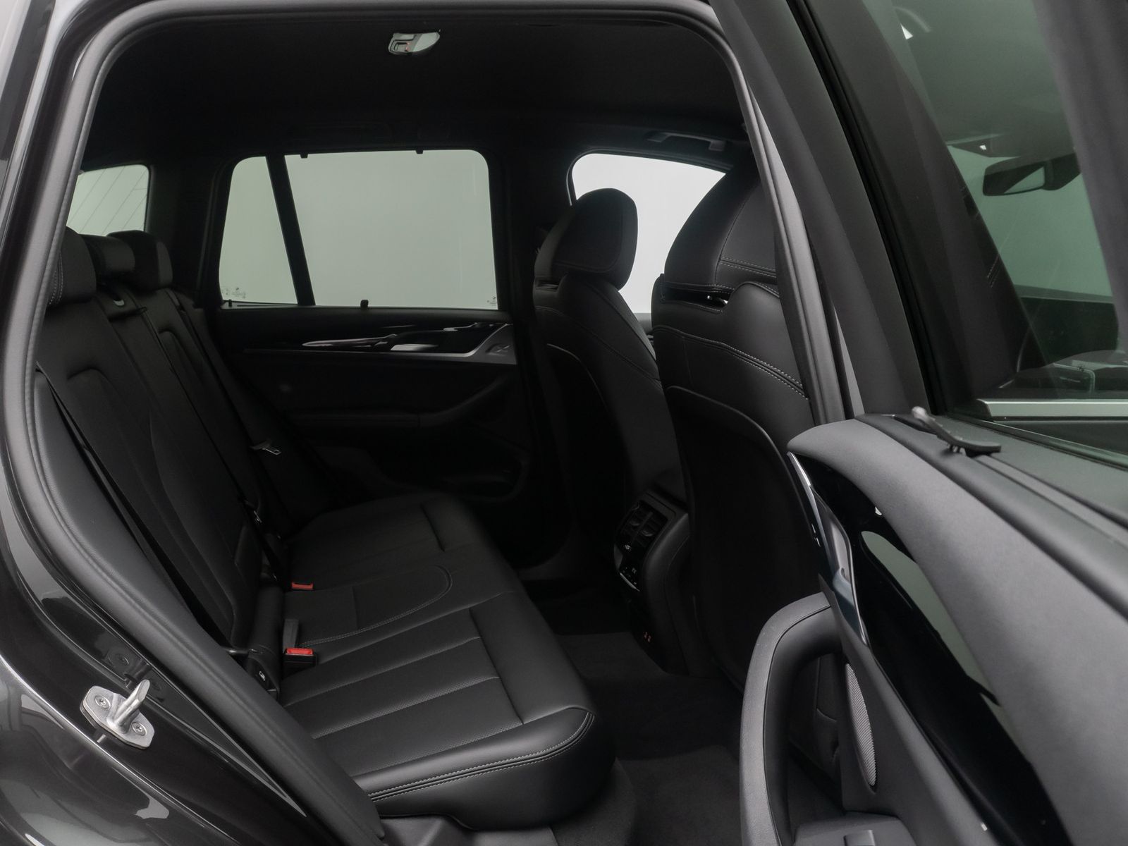 Fahrzeugabbildung BMW X3 xD30e Leder HUD DAB Kamera Laser Sport 20Zoll