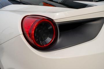 2015 Ferrari 488 GTB 缩略图 22