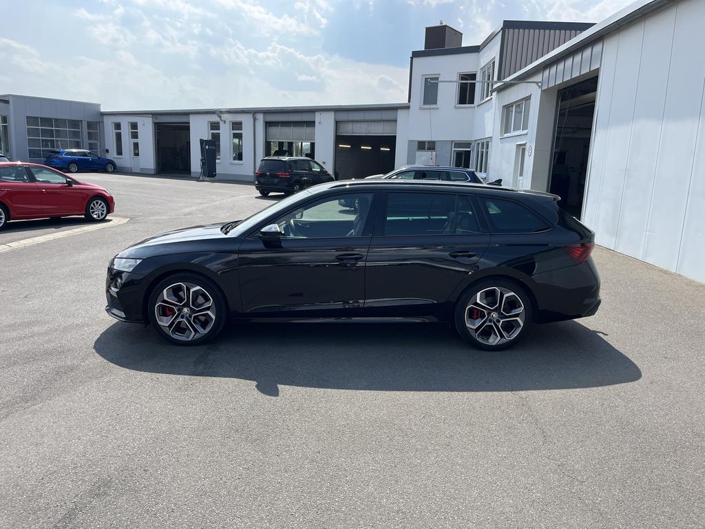 Skoda Octavia 2023 г. Чёрный, пробег 38099 км