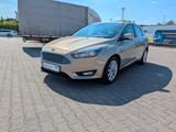 Ford Focus Lim. Titanium Automatik Garantie - Ford Focus Gebrauchtwagen in Bochum