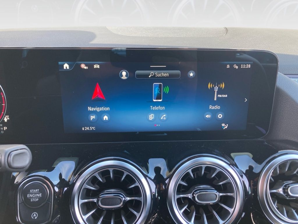Mercedes-Benz GLA 180 Progressive Line DISTRONIC KEYLESS 360°K foto 13