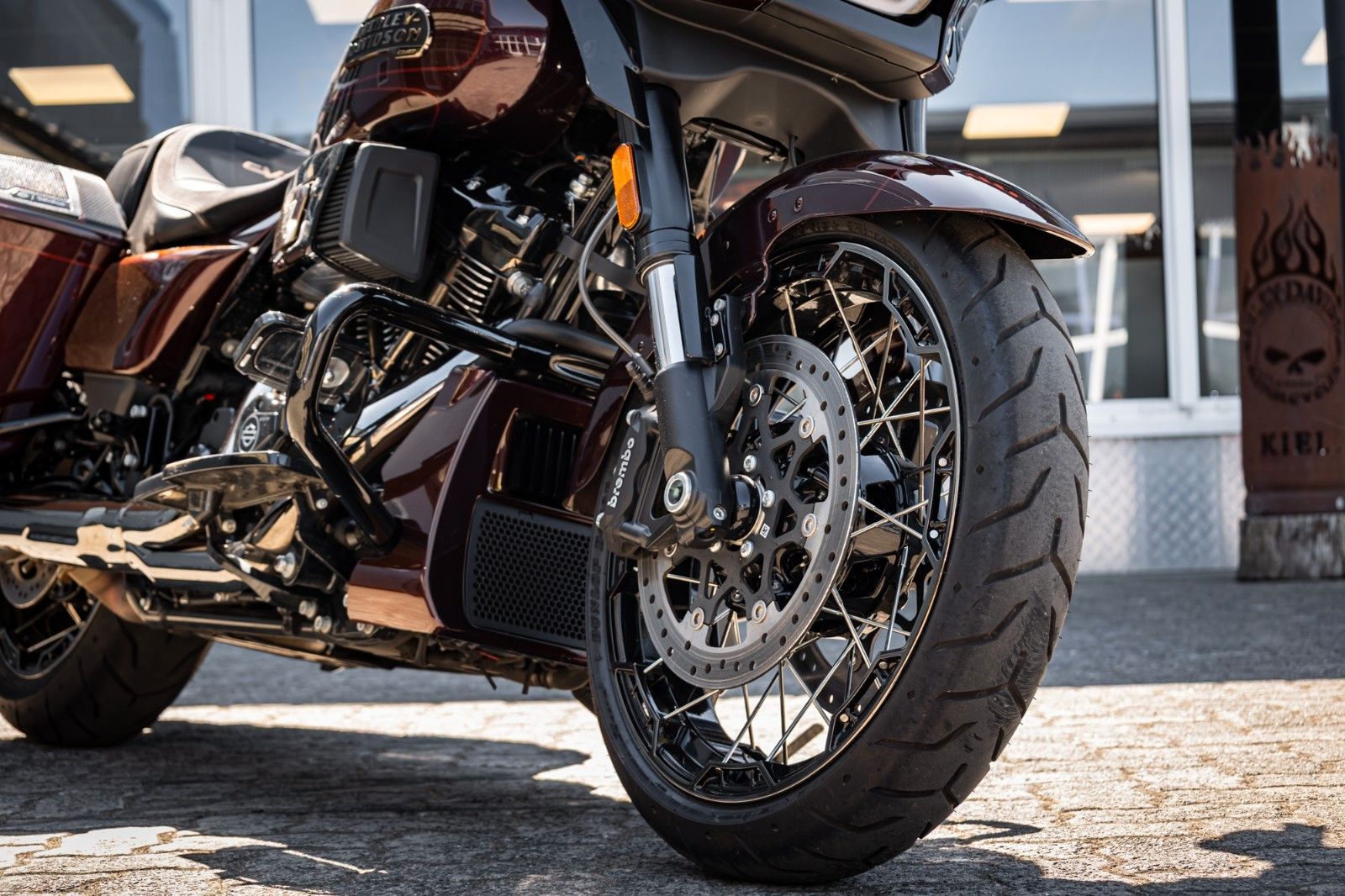 Fahrzeugabbildung Harley-Davidson CVO Street Glide FLHXSE 121 Cui - Jekill & Hyde