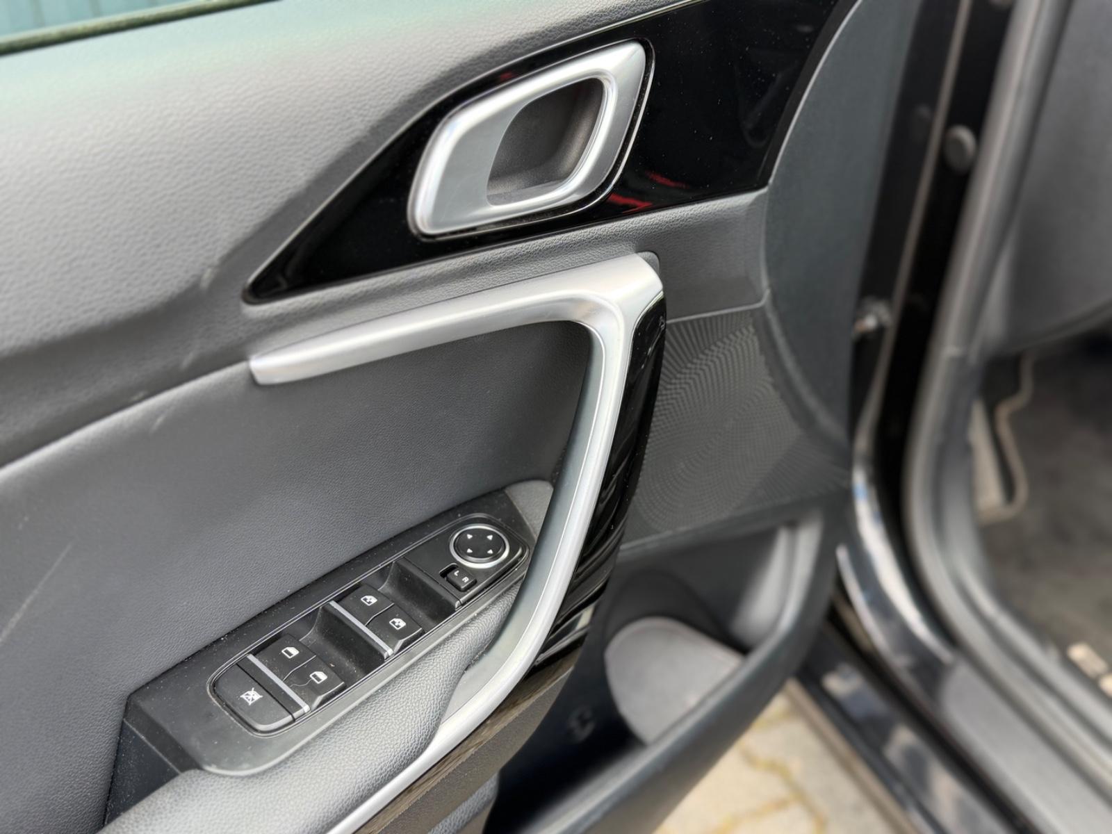 Kia MOTOR NEU BEI KIA (SHZ/R-KAM/LNKRD/Apple CarPlay