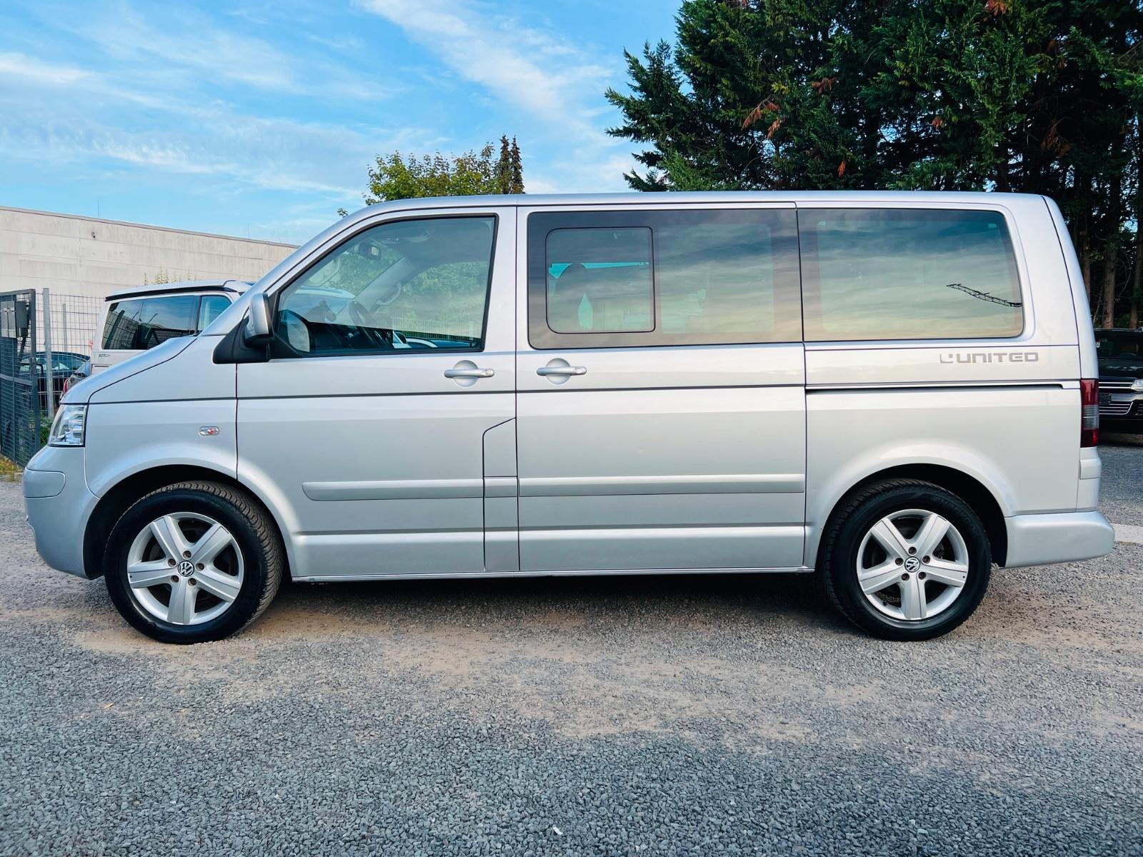 VOLKSWAGEN T5 MULTIVAN UNITED 2.5 TDI 174ch 4MOTION - 7 PLACES - 2 PORTES COULISSANTES ÉLECTRIQUES - ALCANTARA/CUIR - GPS - CHAUFFAGE AUXILIAIRE