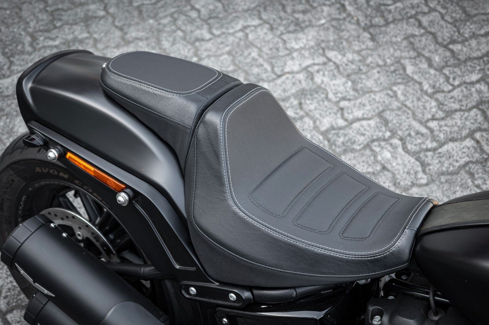 Fahrzeugabbildung Harley-Davidson FXFBS FAT BOB 114 CUI SOFTAIL - Penzl - Avon