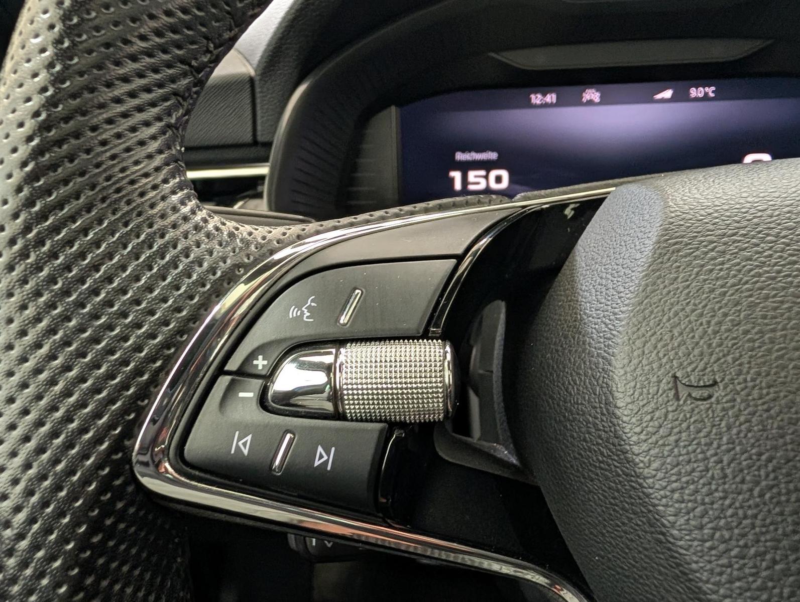 Skoda Kamiq 1.5 TSI DSG Monte Carlo LED|Pano|ACC