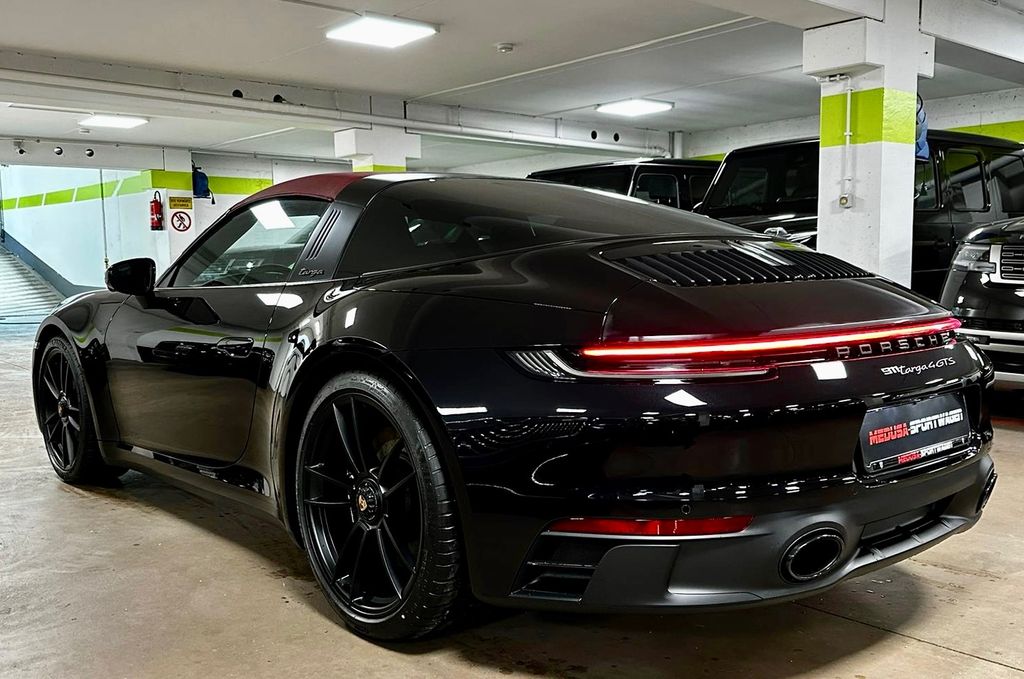 Porsche 992