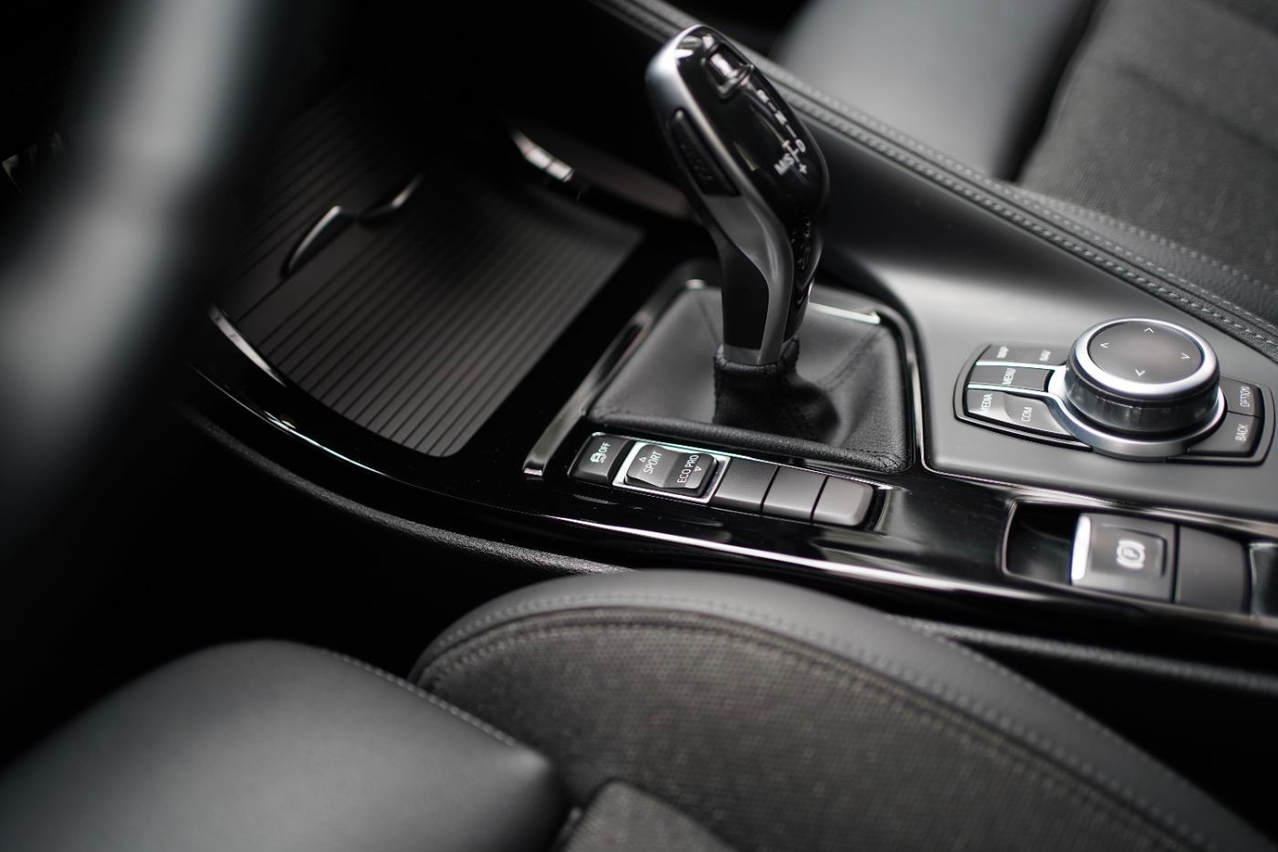 Fahrzeugabbildung BMW X1 20dA Sport Line +Navi+LED+MultifunktionLenkra