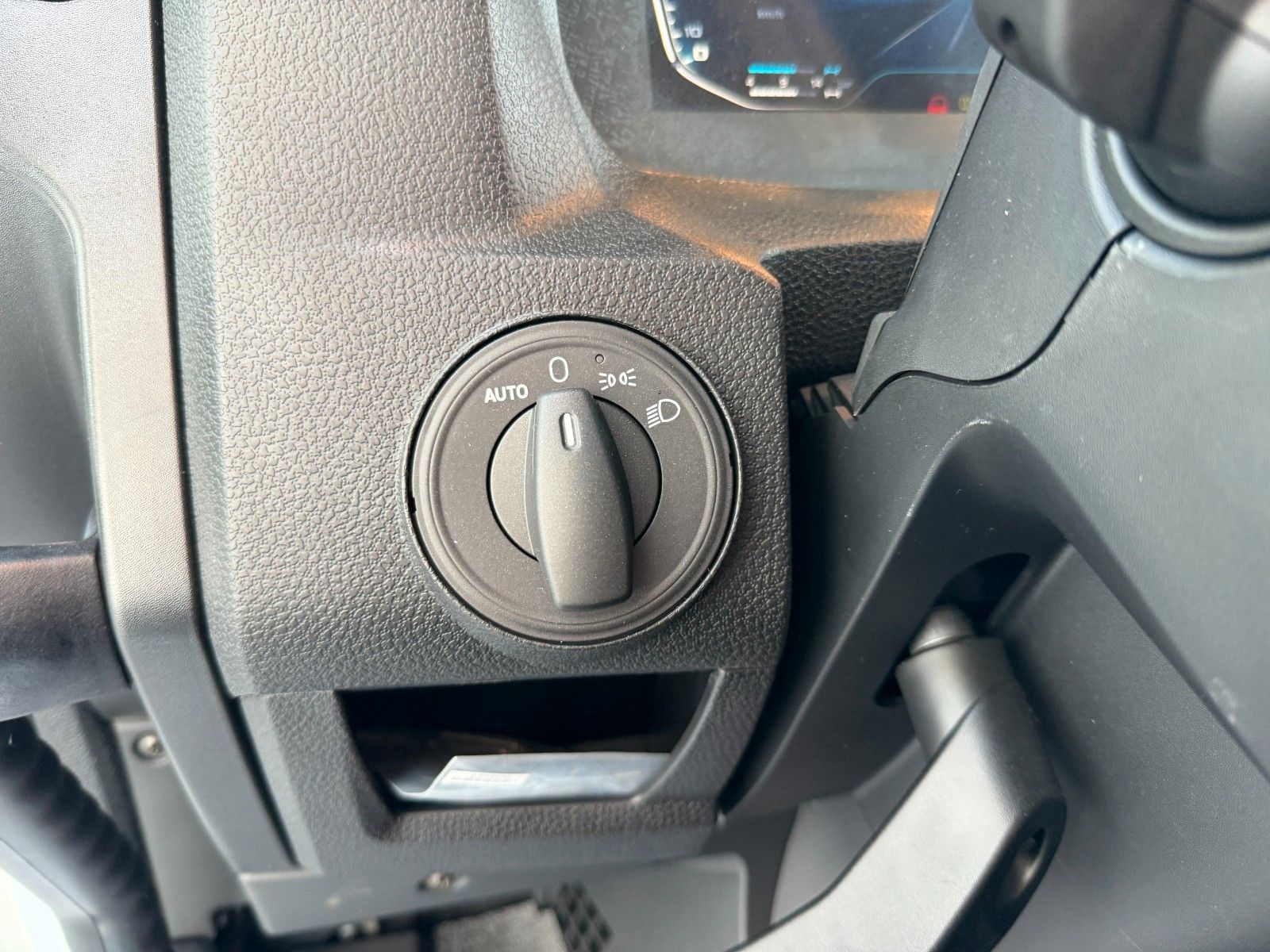 Fahrzeugabbildung Iveco Eurocargo ML75E21/P Bett AHK Klima Standheizung