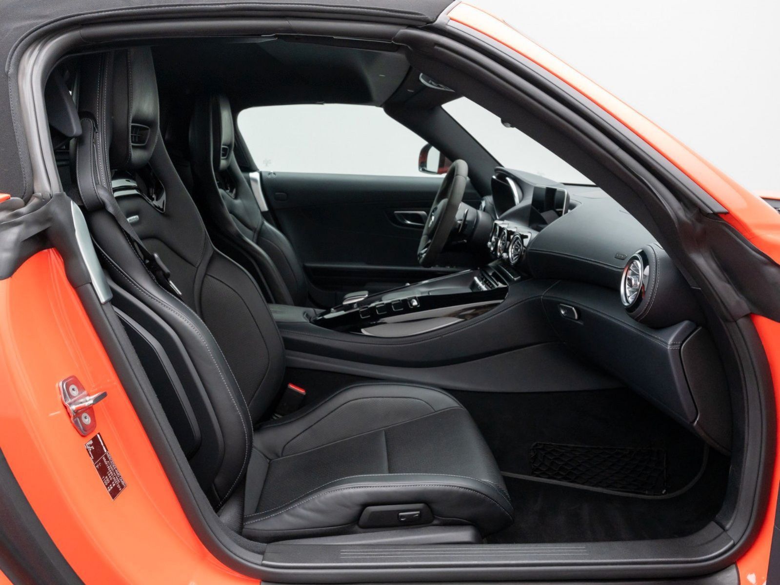 Fahrzeugabbildung Mercedes-Benz AMG GT C AMG GTC 4.0 V8 Black Series 1of1 900PS