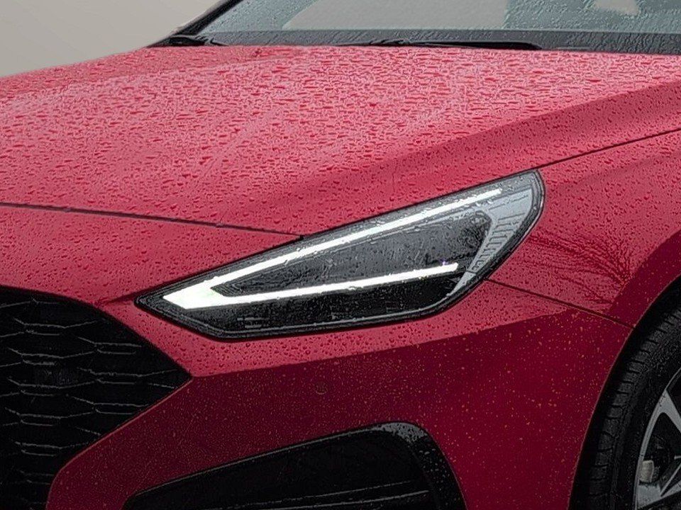 Fahrzeugabbildung Hyundai i30 KOMBI 1.5T 48V ADVANTAGE GARANTIE-08/29 NAV+