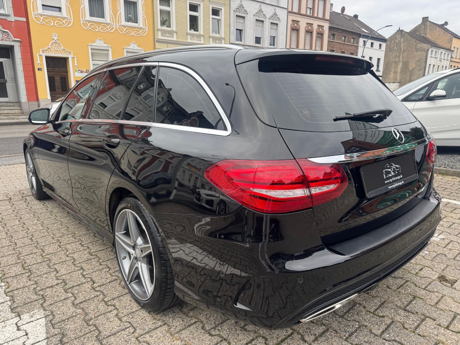 Fahrzeugabbildung Mercedes-Benz C 180 T AMG LINE BURMESTER AHK KAMERA LED