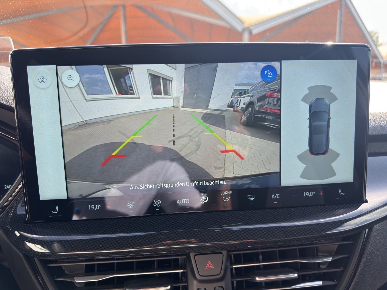 Fahrzeugabbildung Ford Focus 1.0 ST-Line X Aut./AHK/ACC/KAMERA/LED/NAVI