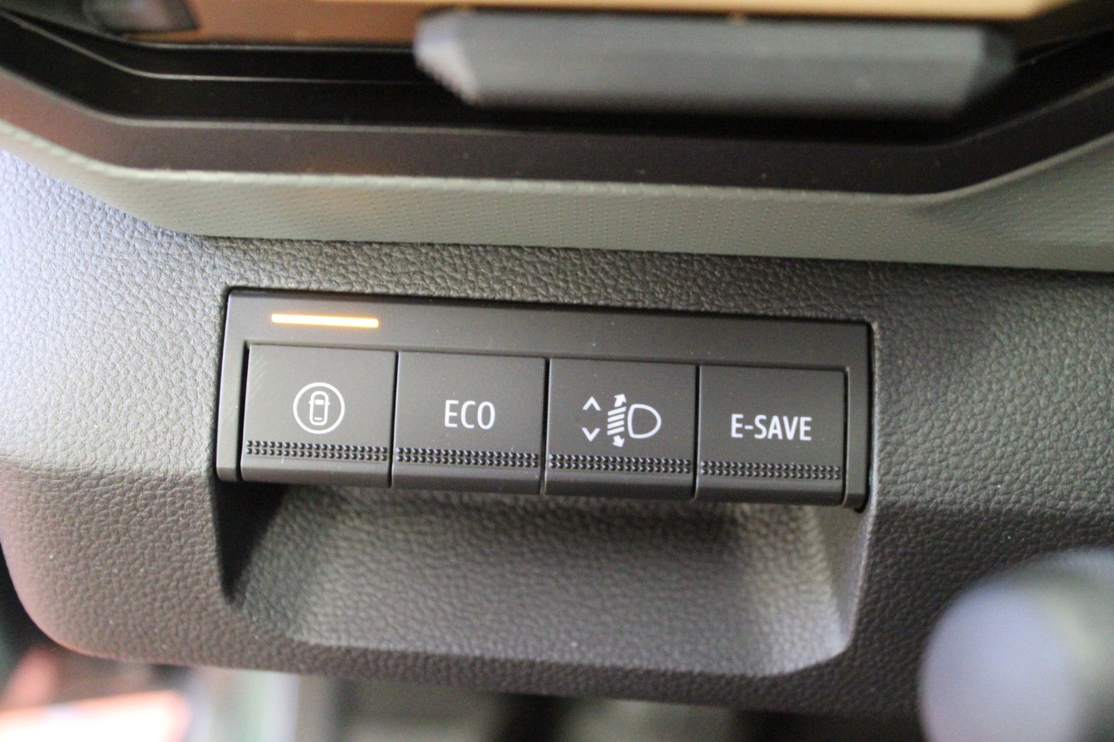 Fahrzeugabbildung Dacia Duster hybrid 155 Extreme *City-*Technik-*Winter