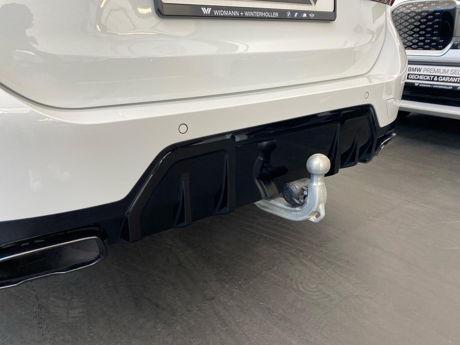 BMW M340d xDrive Touring M Sport Pro STH HUD Pano AH