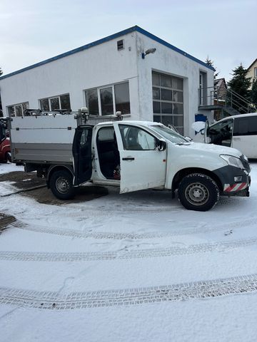 Isuzu D-Max 4x4 ! WINTERDIENST !