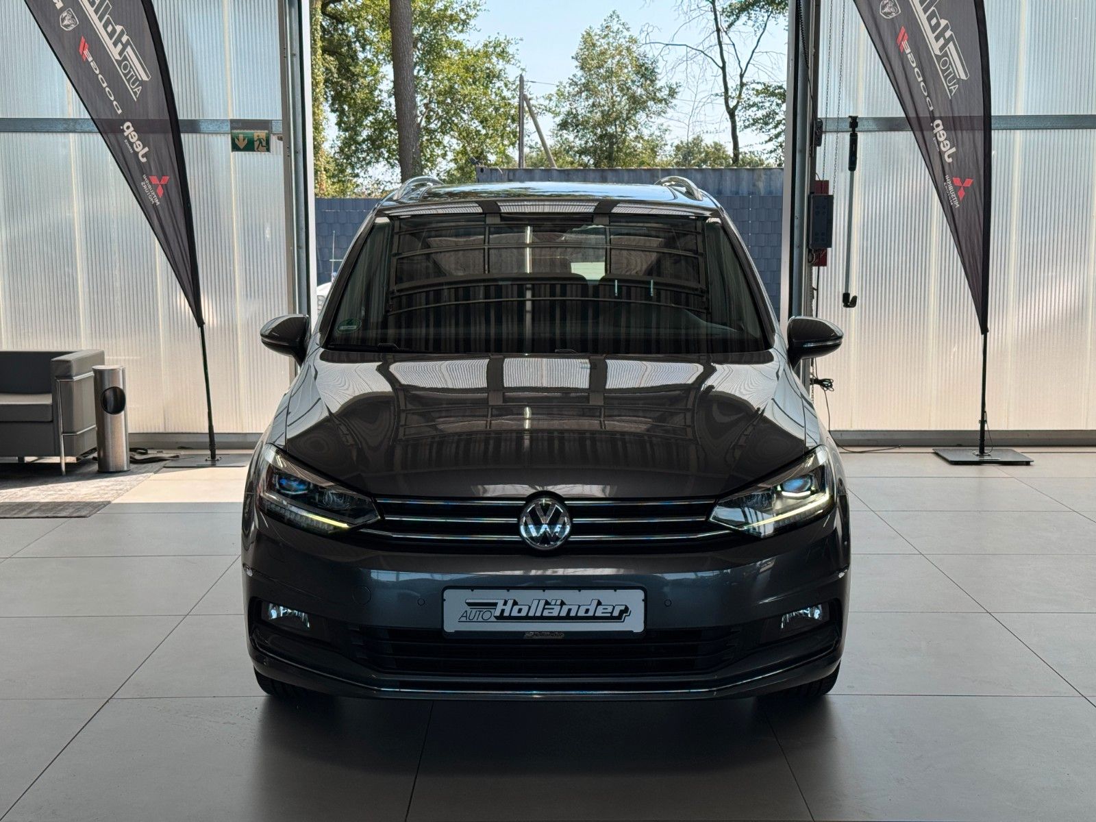 Fahrzeugabbildung Volkswagen Touran 1.4 TSI Automatik Sound "LED Spiegel-P."