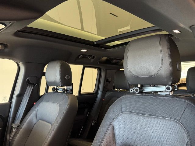 Foto Nummer 9: LAND ROVER Defender