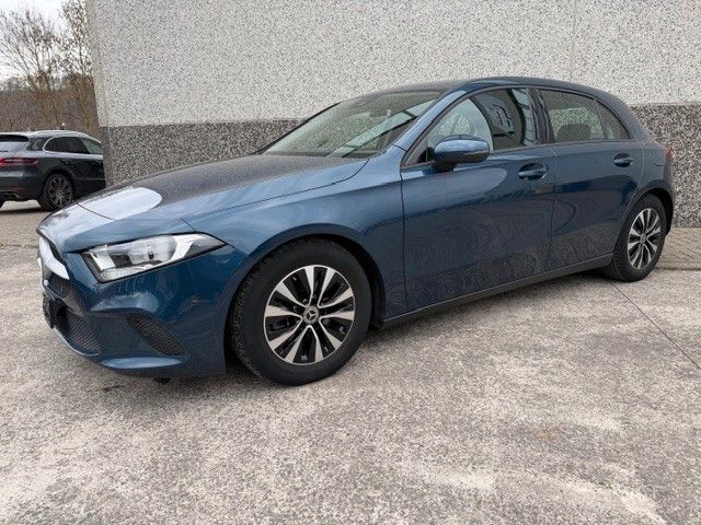 MERCEDES-BENZ A 180 A A 180 d