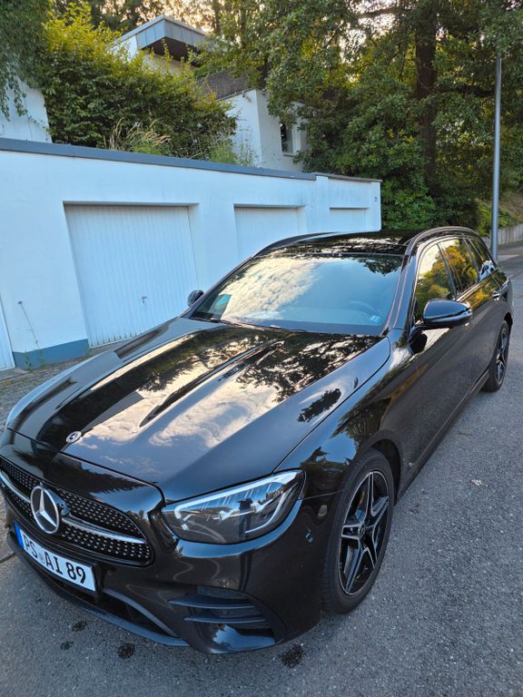 Image of Mercedes-Benz E 300