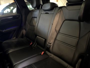 Porsche Cayenne - 9