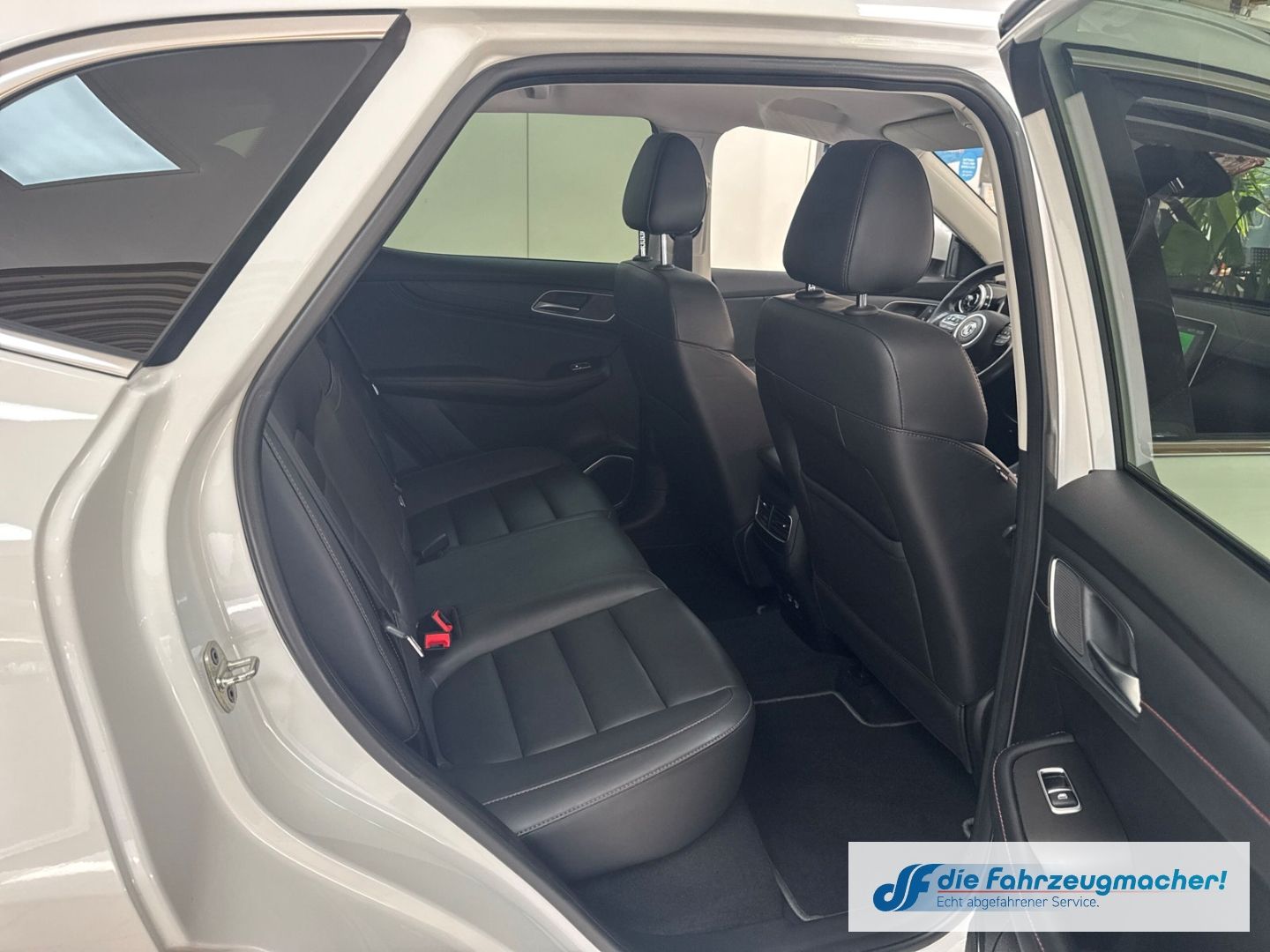 Fahrzeugabbildung MG EHS PHEV Comfort Hybrid EU6d Navi Digitales Cock