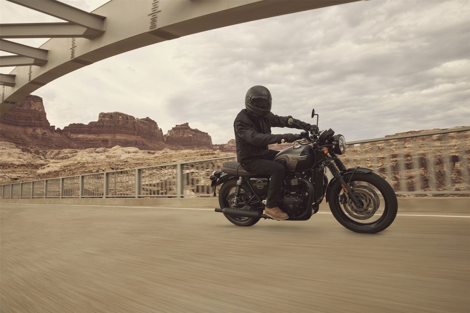 Fahrzeugabbildung Triumph Bonneville T120 Black