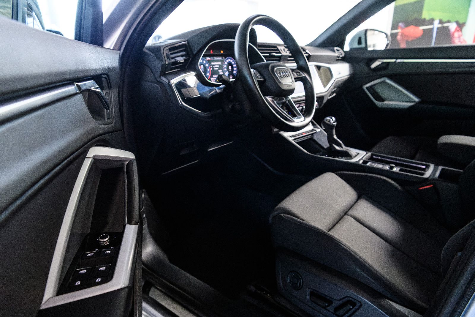 Fahrzeugabbildung Audi Q3 35 TFSI advanced +LED +elektr. Klappe