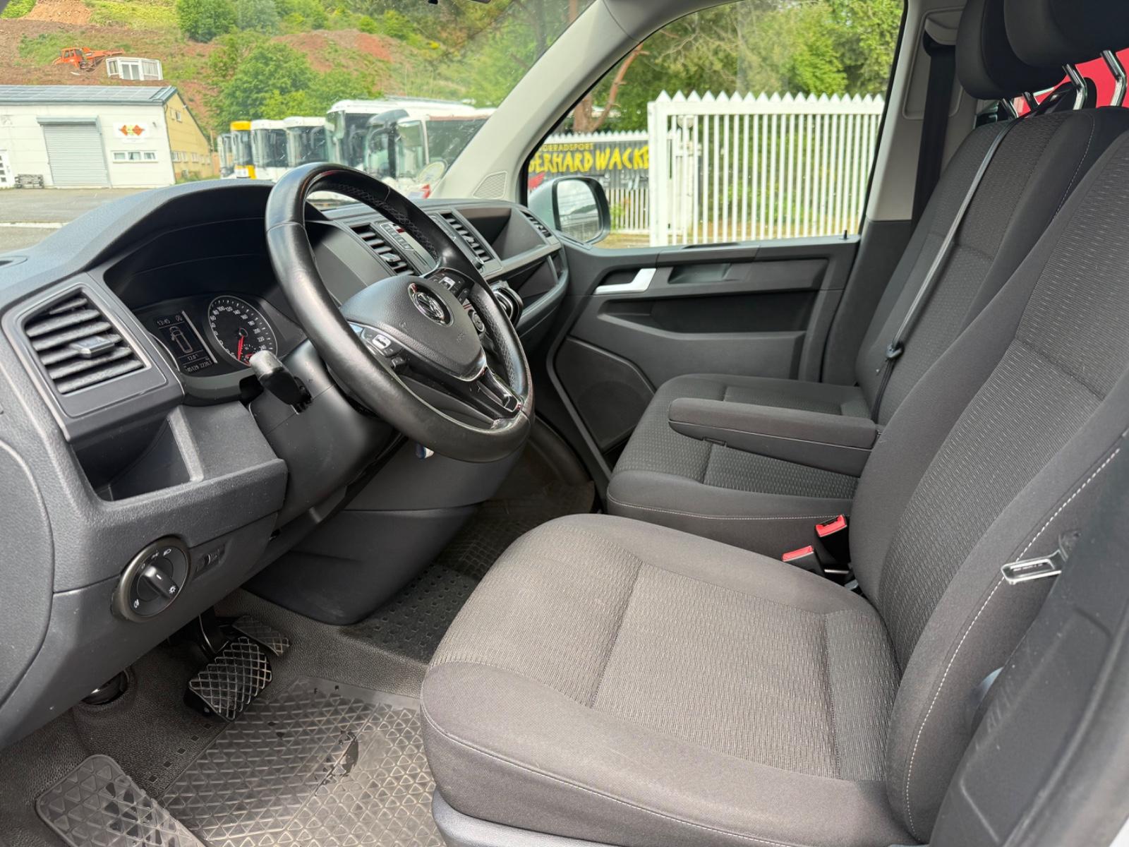 Volkswagen T6 Caravelle Comfortline,LED,Navi,Kamera