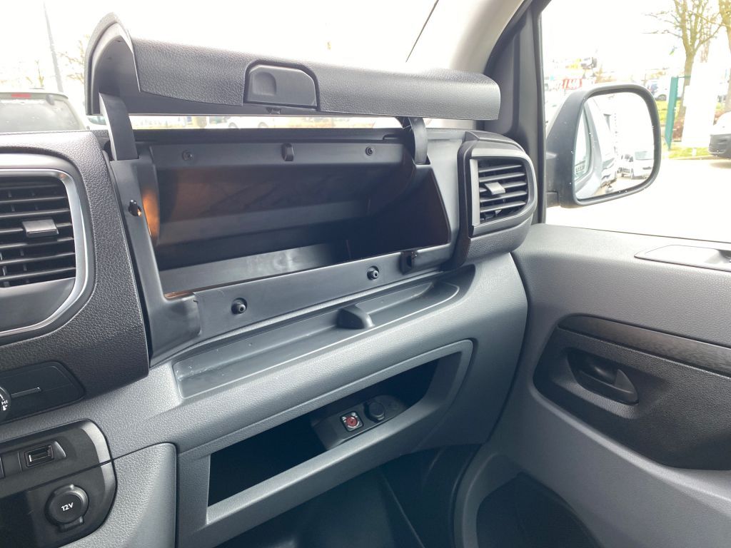 Fahrzeugabbildung Citroën Jumpy M BlueHDi 120 EAT8 Club *AZV*PDC hinten*