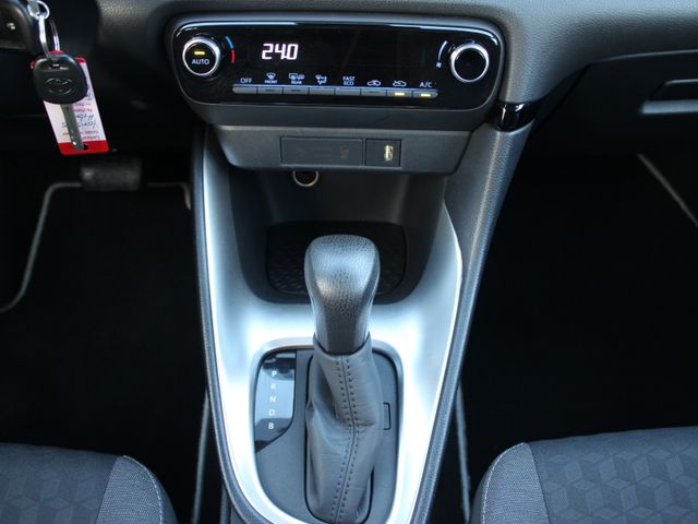 Yaris  Hybrid TeamD LED*Ganzjahresreifen