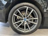 BMW 330e Touring Sport-Line NAV+LED+18ZO+ALARM+SHZ - BMW mit Hybrid-Antrieb: Allradantrieb