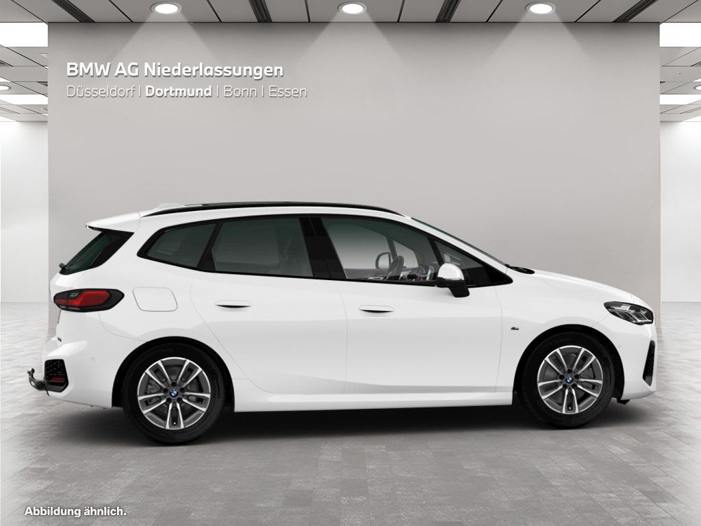BMW 223 Active Tourer - Bild 11