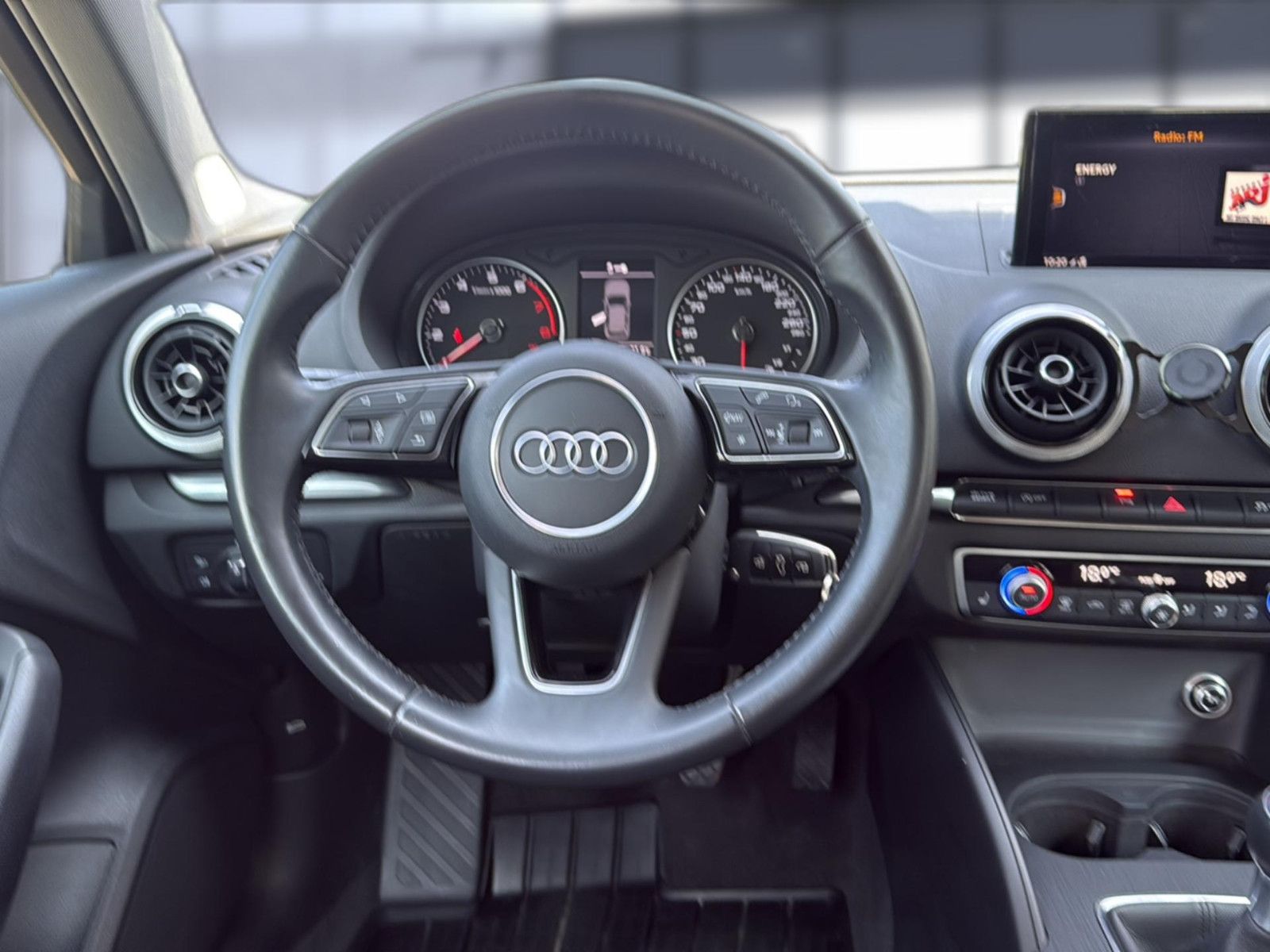 Fahrzeugabbildung Audi A3 Sportback 30 TFSI sport