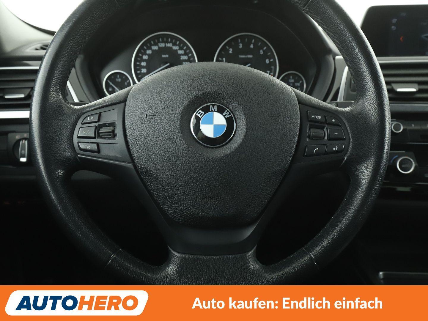 BMW 3er 320i xDrive Advantage Aut.*NAVI*TEMPO*PDC*
