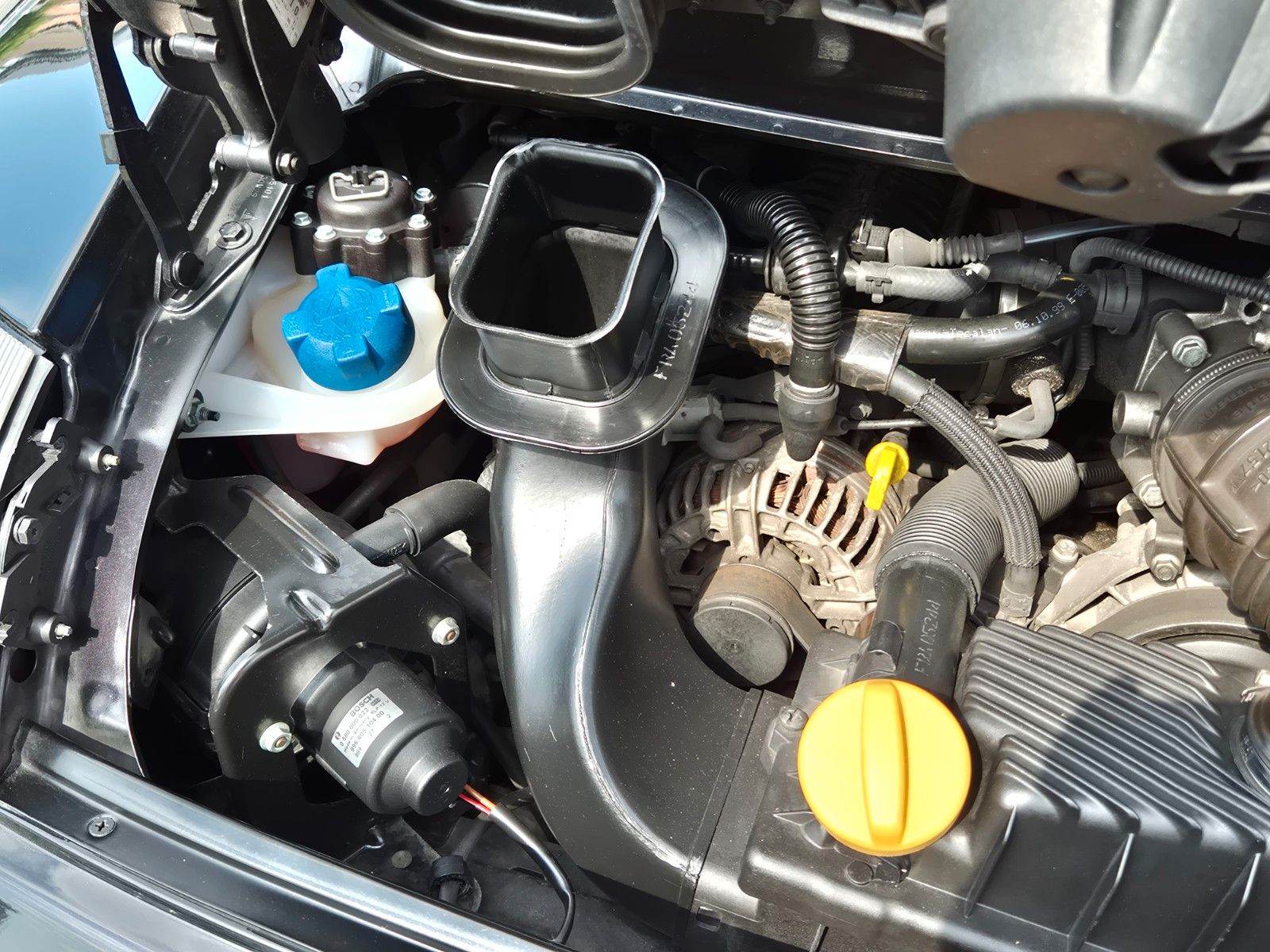 Fahrzeugabbildung Porsche 996 Carrera 4 /Nr. 358 von 911 Millennium/BRD/1A
