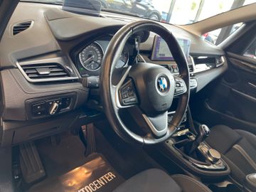 BMW 220i Active Tourer Sport Line *HUD*LK.HZ.*1.HAND