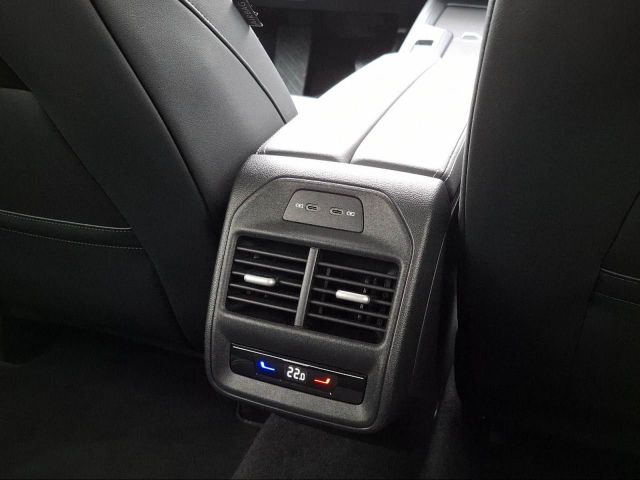 PASSAT VARIANT 1.5 eTSI DSG