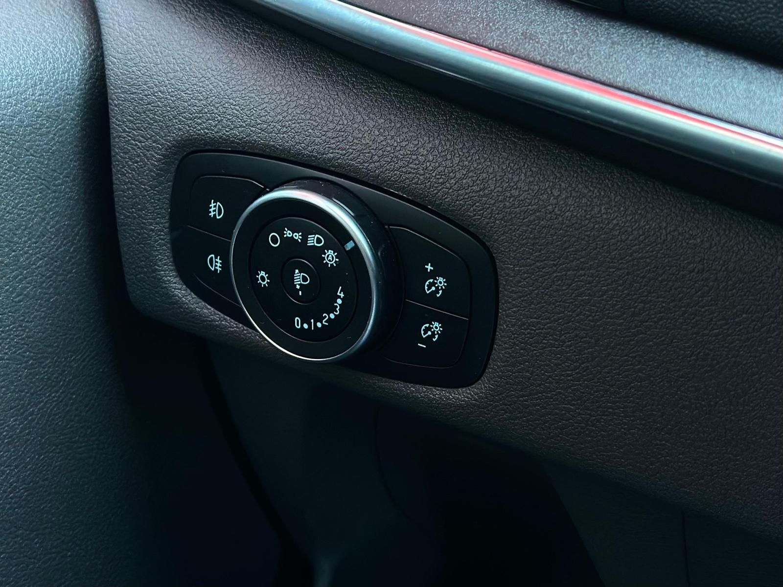 FORD Tourneo Custom 2.0TDCi TITANIUM X NAVI#AHK#ACC - Image 20
