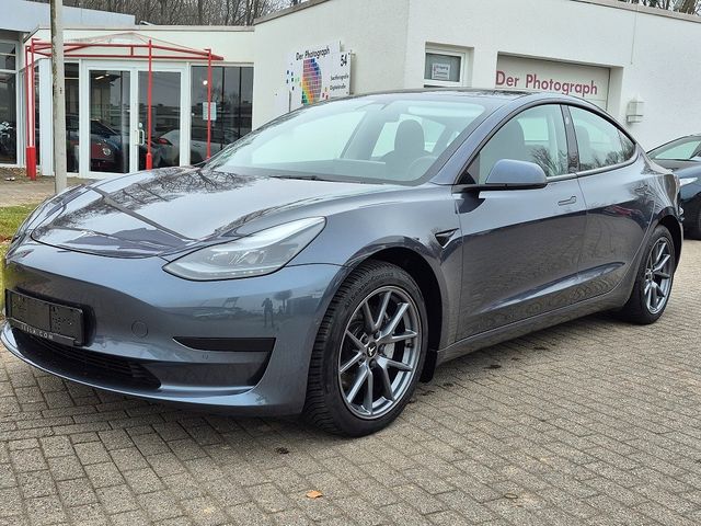 Tesla Model 3 | RWD | Standard Range Plus | Panorama