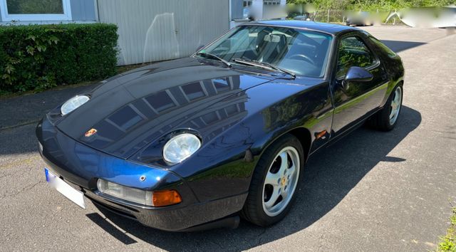 Porsche 928 S4