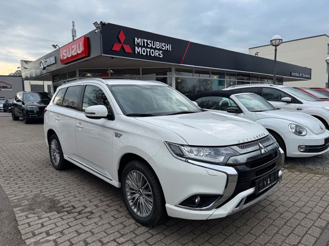 Mitsubishi Outlander PHEV Basis 4WD 1.Hand erst 31TKM